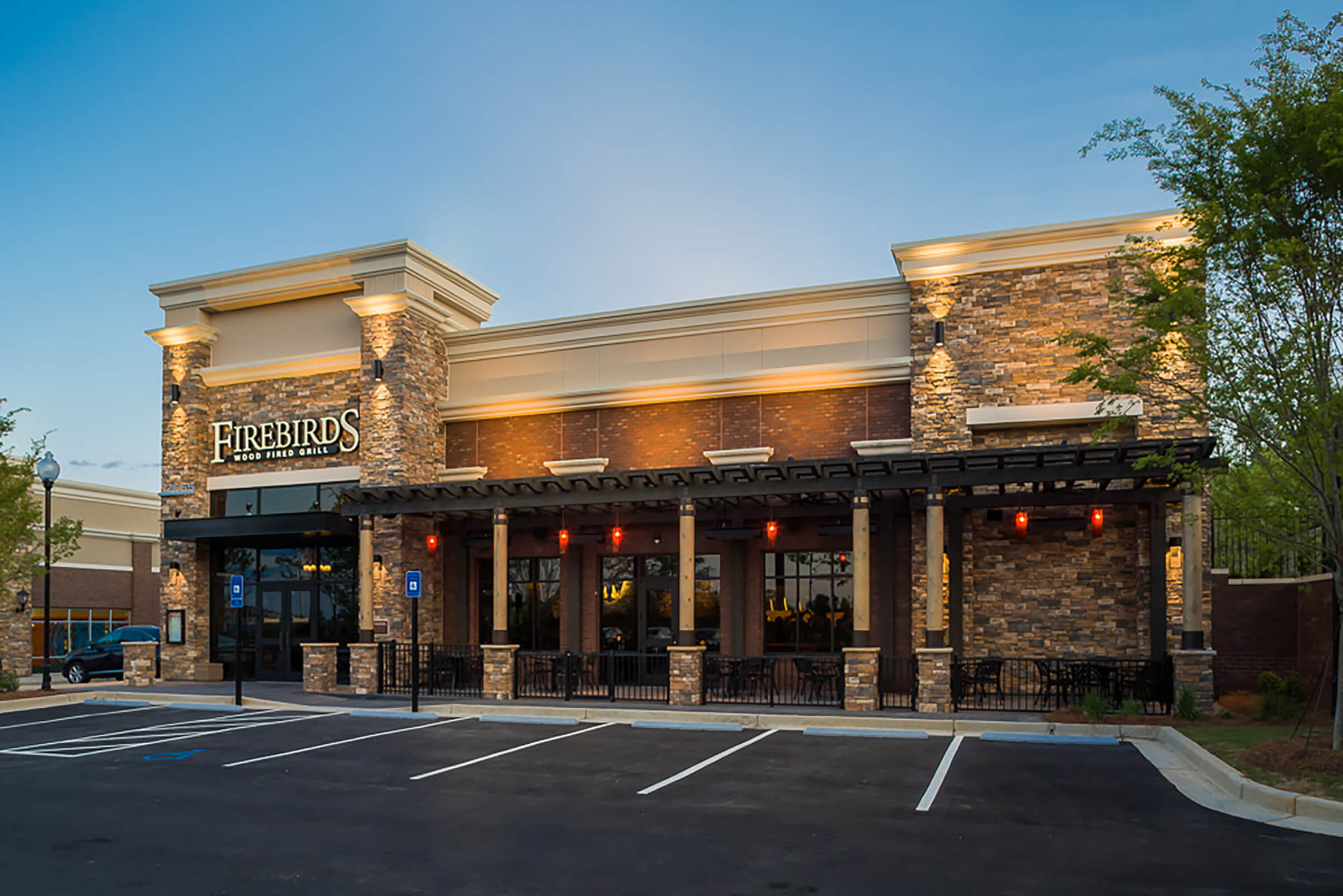 The exterior of Firebirds Wood Fired Grill Alpharettalocation.