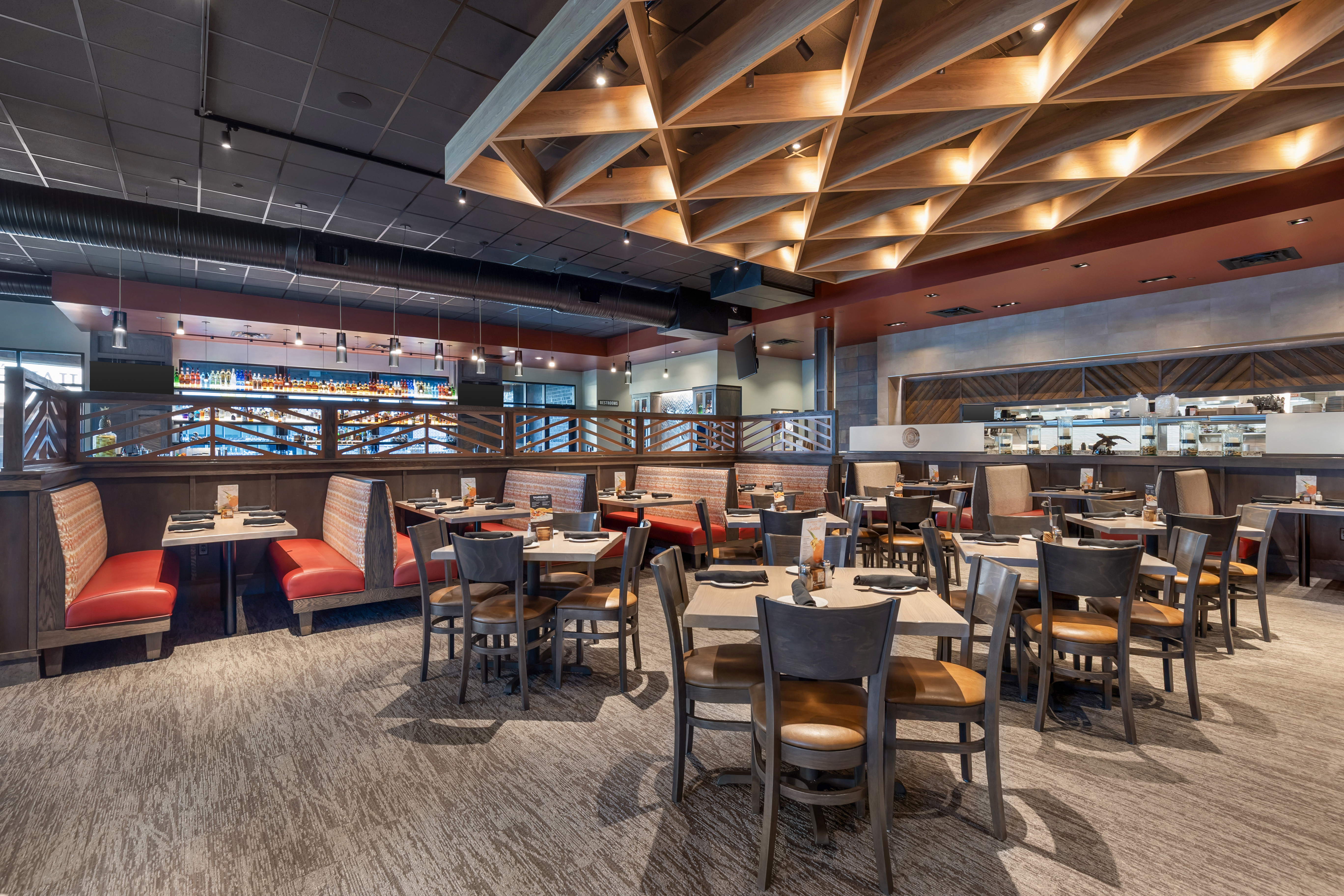 The exterior of Firebirds Wood Fired Grill Lincolnlocation.