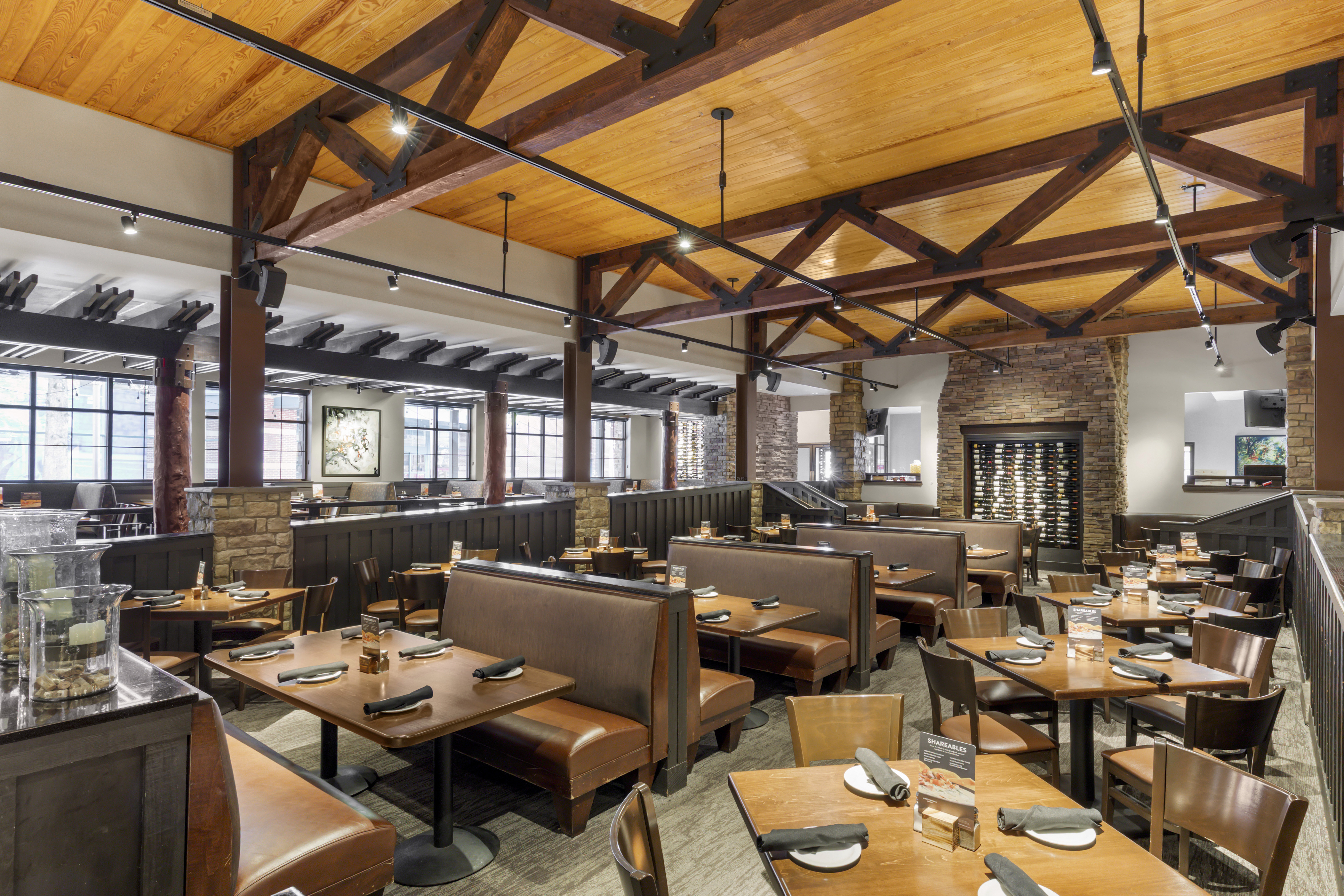 The exterior of Firebirds Wood Fired Grill Richmond Short Pumplocation.