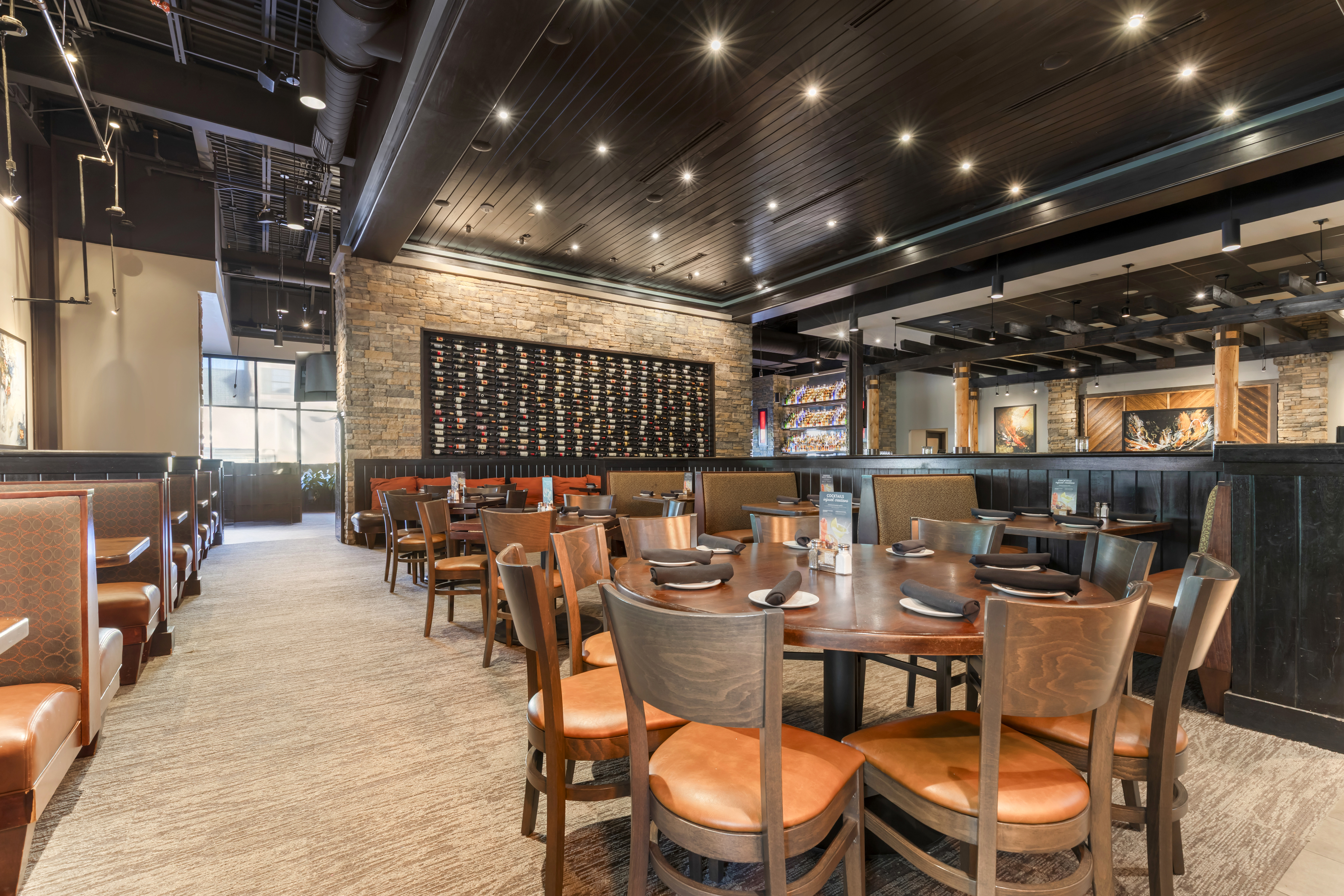 The exterior of Firebirds Wood Fired Grill Fredericksburglocation.