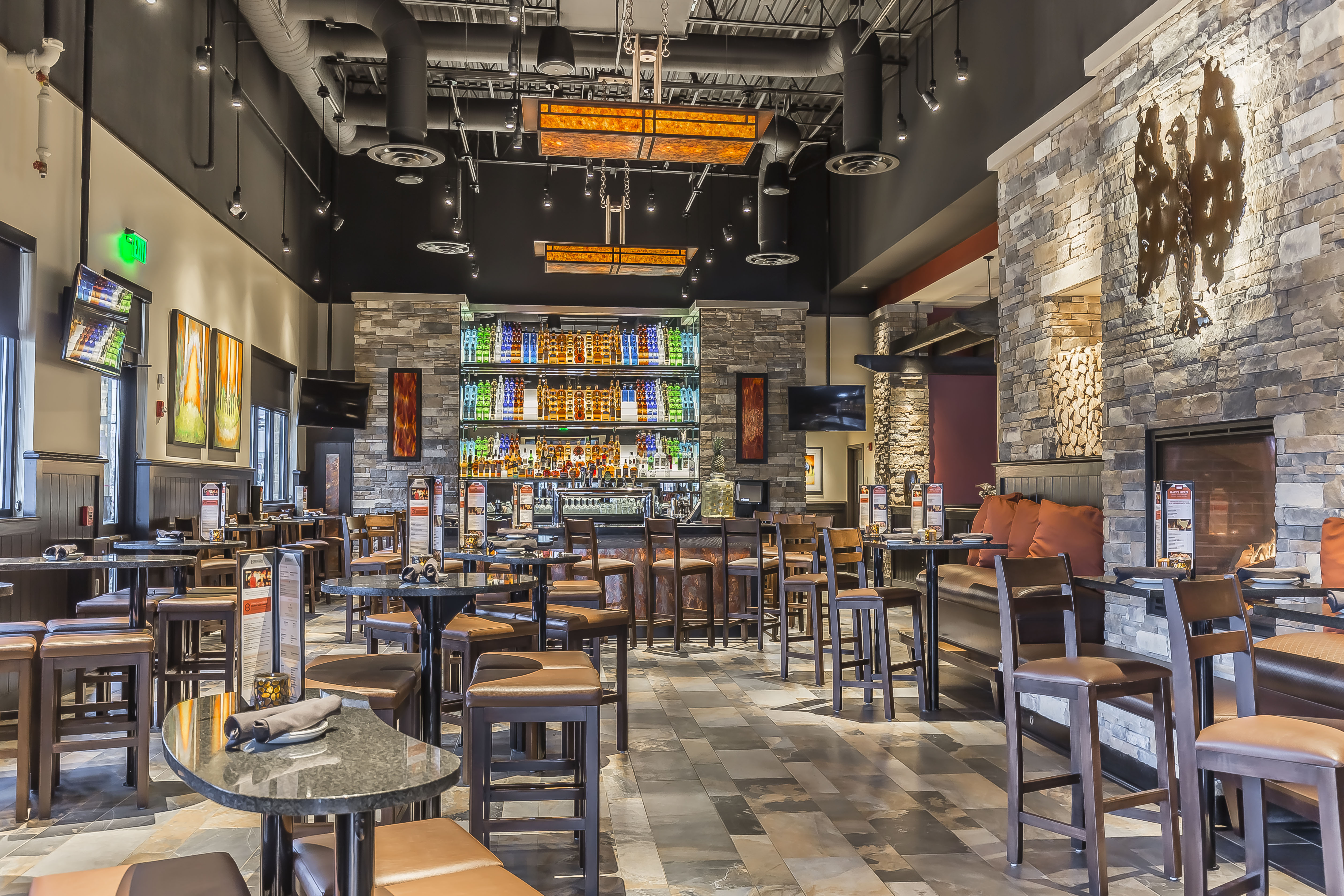 The exterior of Firebirds Wood Fired Grill Gaithersburglocation.