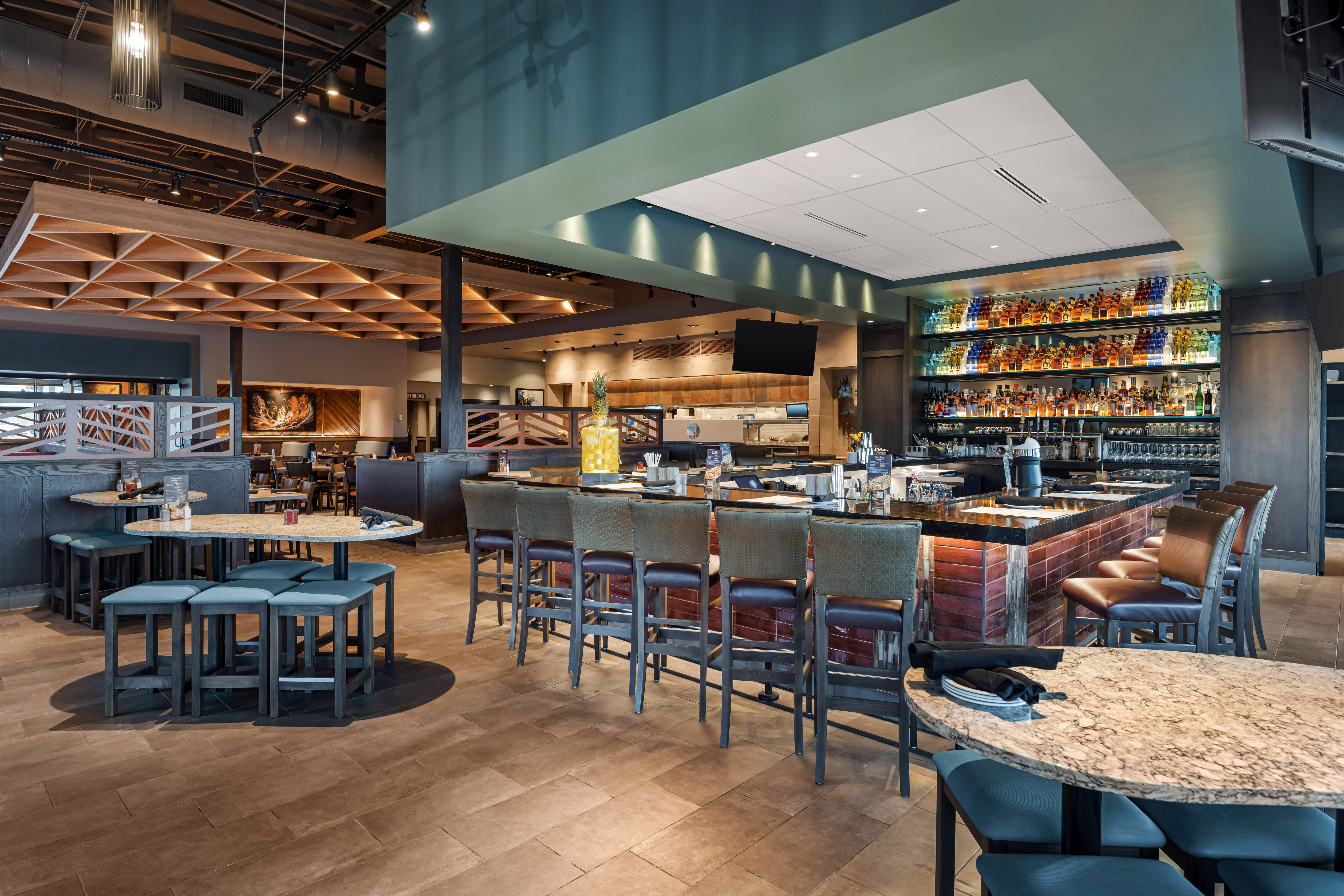 The exterior of Firebirds Wood Fired Grill Columbus New Albanylocation.