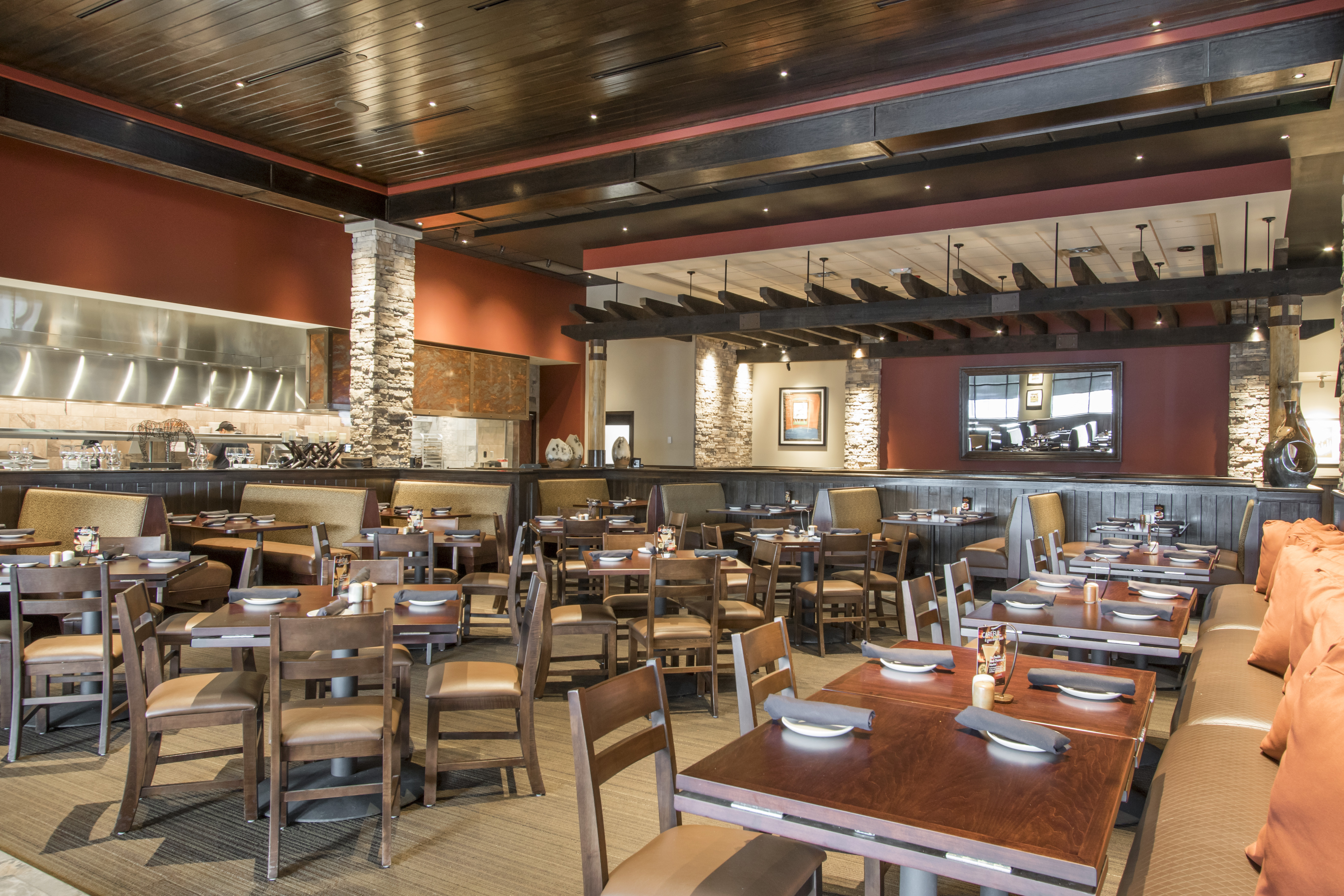 The exterior of Firebirds Wood Fired Grill St Charleslocation.