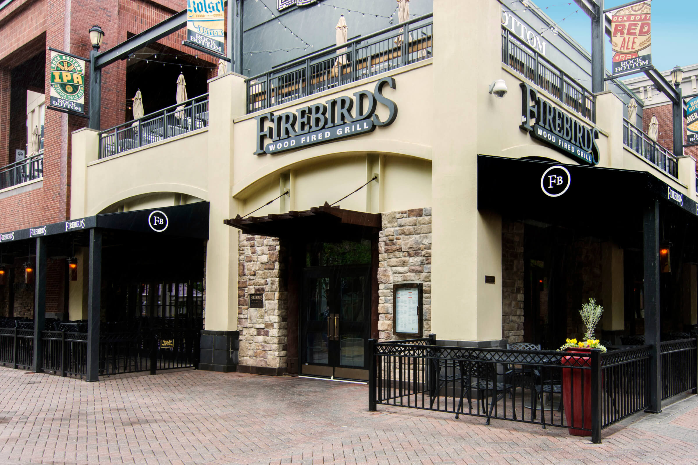 The exterior of Firebirds Wood Fired Grill Richmond Short Pumplocation.